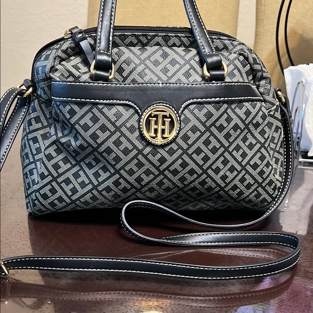 Tommy Hilfiger Women's Crossbody Bag
